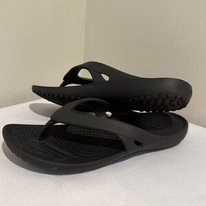 Crocs Ionic Women's Thong Sandals Size 5 Black Comfortable Flip Flop